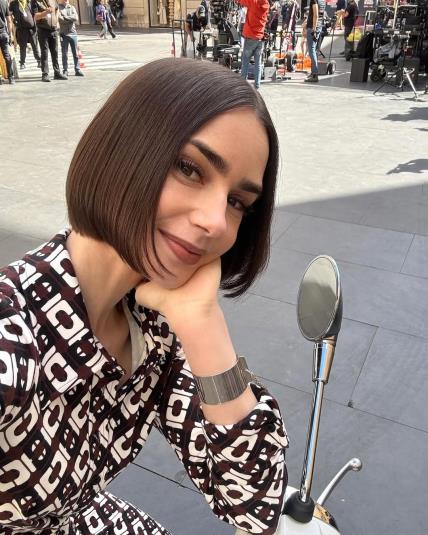 Emily in Paris1.jpg