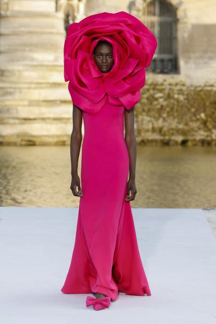Valentino Haute Couture 23