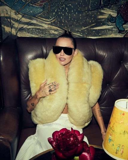 Miley5.jpg