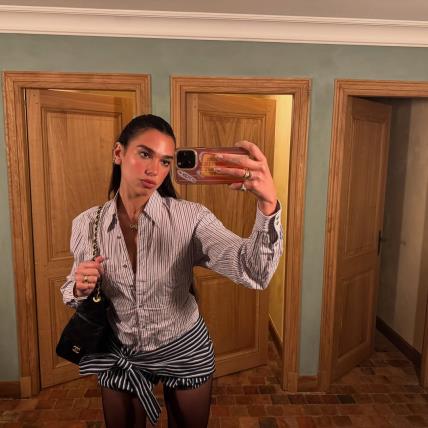 Dua Lipa3.jpg