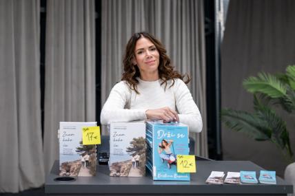 Svjetski poznata spisateljica i influencerica Kristina Kuzmič promovirala je svoju novu knjigu Znam kako ću.jpg