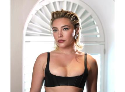 Florence Pugh bixie kosa