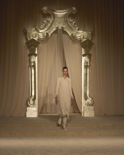 chanel_fw-2025-26-hc-copyright-chanel-ambiance-3-LD.jpg