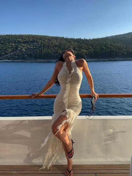 Kylie Ljeto 6.jpg