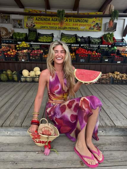 ❤️🍉⛱️🍓🏓🍅.jpg