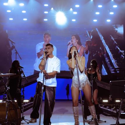 Dua Lipa Sunny Hill festival