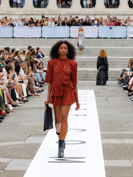 Topshop kampanja i kolekcija Cara Delevingne