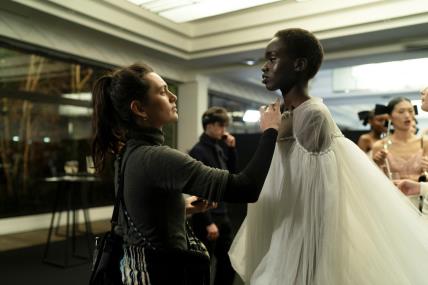 COUTURE-FIRST-LOOK-ANGELINA-JOLIE_TIFF_02.jpg