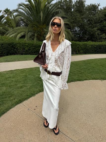 Elsa Hosk bijela boho čipkasta bluza