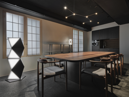Tokio._Totem_showroom_Tokyo_.png