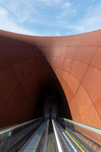 Napulj metro stranica arhitektira Anish Kapoor