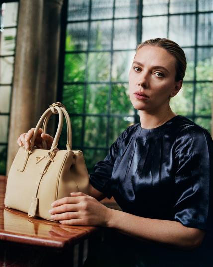 Scarlett Johansson Prada kampanja 2025