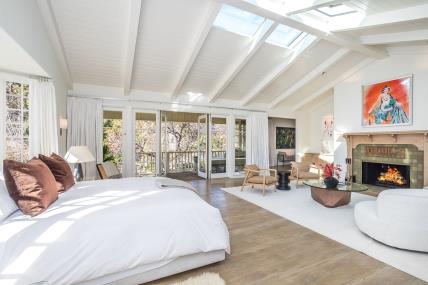 Glumac Jim Carrey prodaje vilu u Los Angelesu
