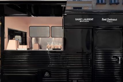 Saint Laurent Rive Droite i Sant Ambroeus saldoled u Parizu