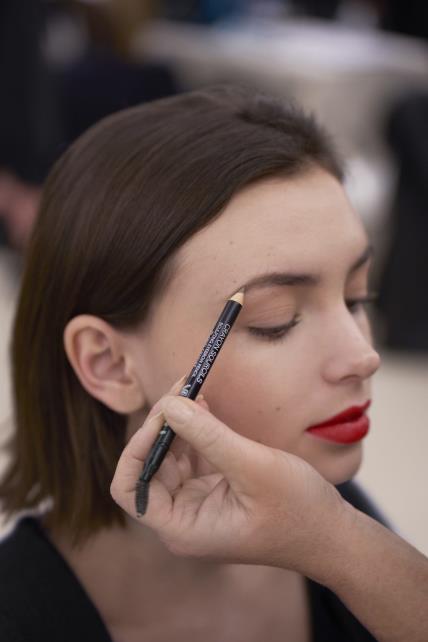 Chanel BEAUTY BACKSTAGE S/S 23 Haute Couture Show