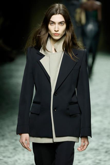 Blejzer trend jesen 2023 Bottega Veneta AW23