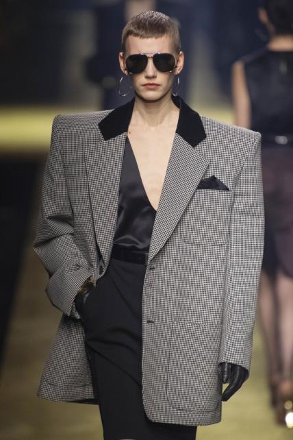 Blejzer trend jesen 2023 kolekcija Saint Laurent FW23