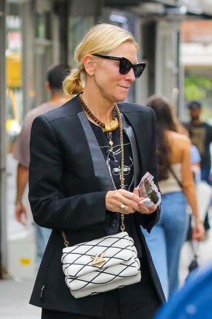 Cate Blanchett nosi torbu Louis Vuitton GO-14