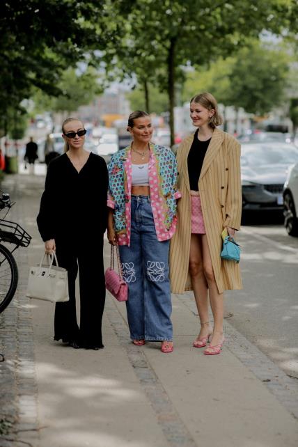 Kopenhagen street style jesen 2023 kako nositi traper