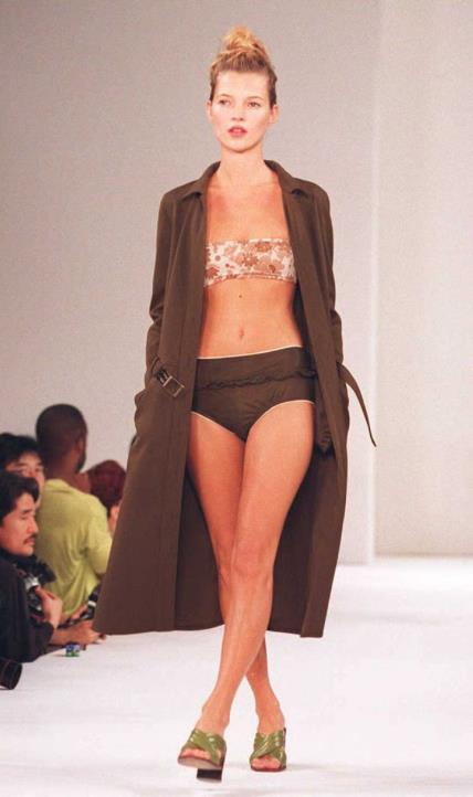 Miu Miu 1996 trend kratke hlačice