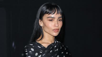 Zoe Kravitz nosi mikro šiške na Tjednu mode u Parizu